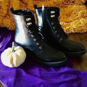 Black combat boots NWOT